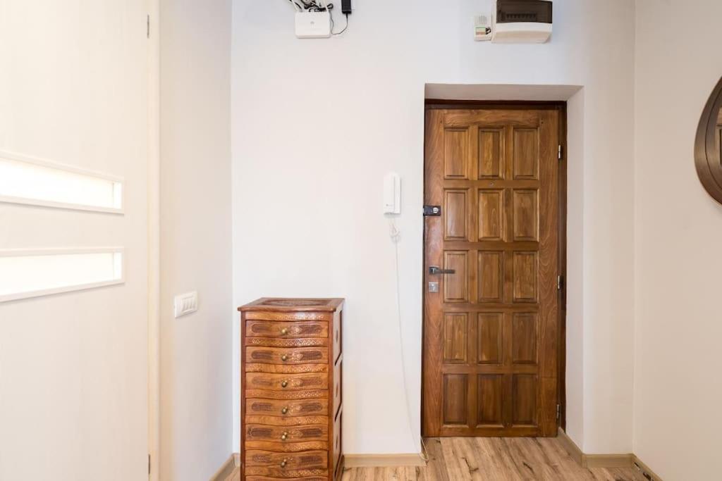 New Era Studio Near Old Town Бухарест Экстерьер фото